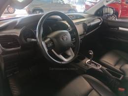 TOYOTA - HILUX - 2019/2020 - Branca - R$ 222.000,00