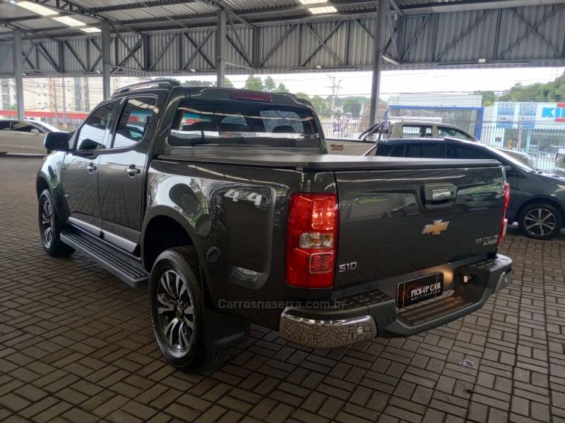 CHEVROLET - S10 - 2019/2020 - Cinza - R$ 205.000,00