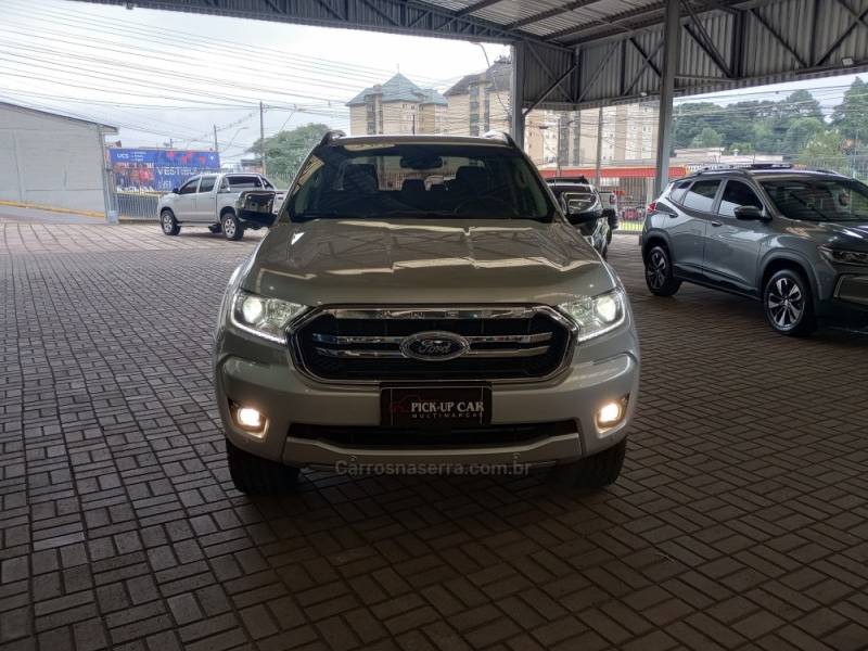 FORD - RANGER - 2021/2021 - Prata - R$ 205.000,00