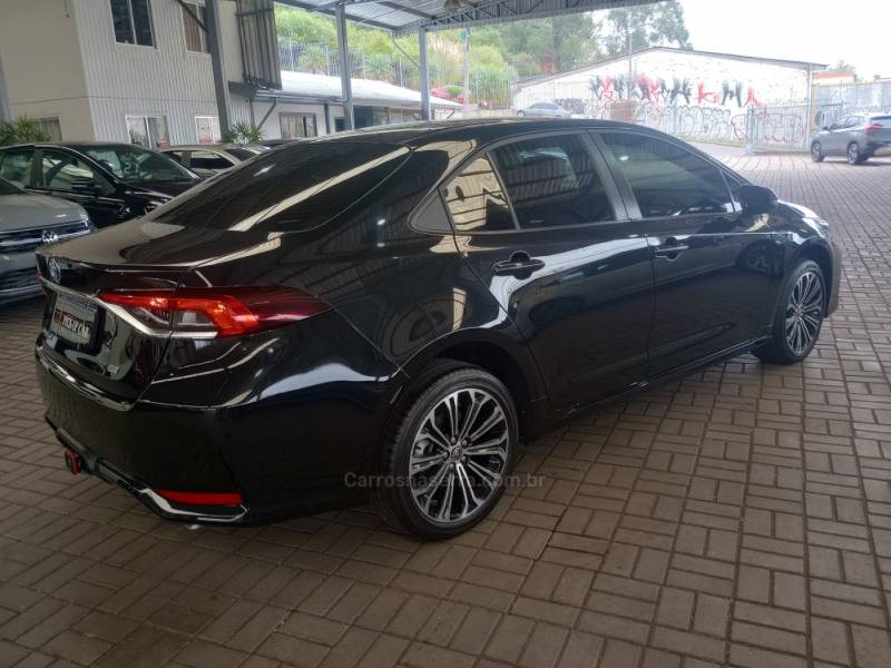 TOYOTA - COROLLA - 2020/2021 - Preta - R$ 137.000,00