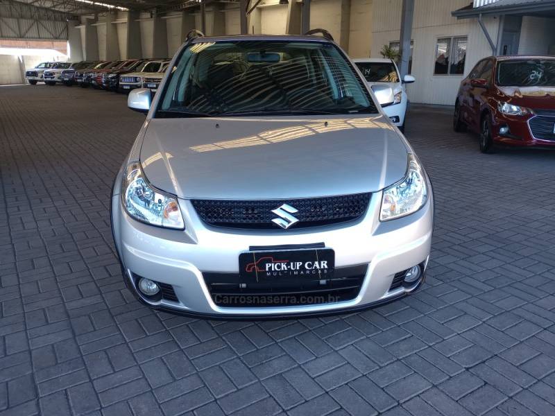 SUZUKI - SX4 - 2012/2012 - Prata - R$ 47.000,00