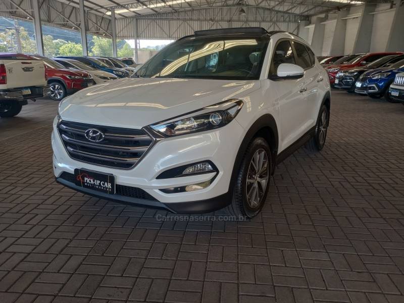 HYUNDAI - TUCSON - 2017/2018 - Branca - R$ 112.000,00