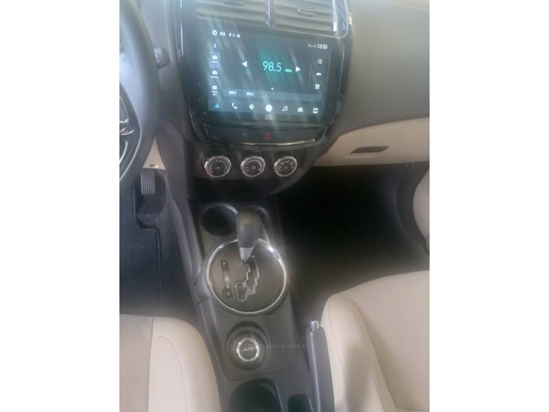 MITSUBISHI - OUTLANDER - 2020/2021 - Branca - R$ 138.000,00