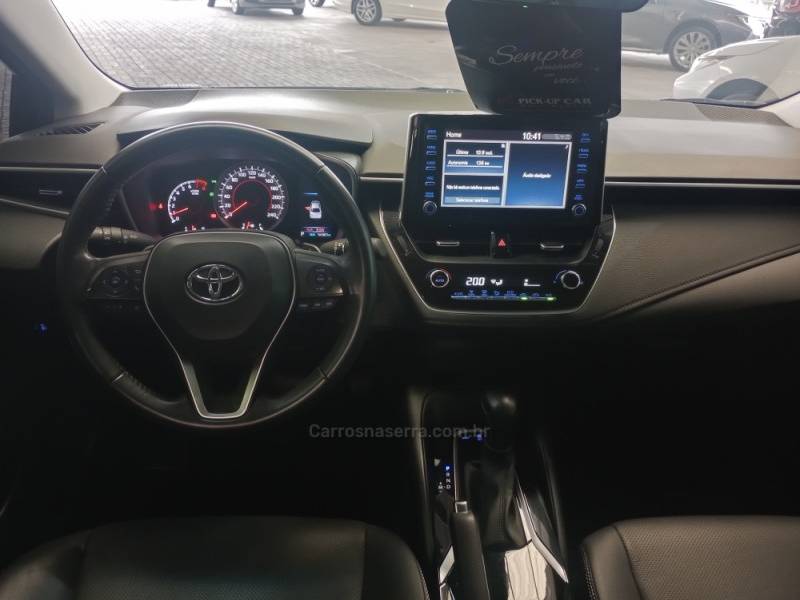 TOYOTA - COROLLA - 2020/2021 - Preta - R$ 137.000,00