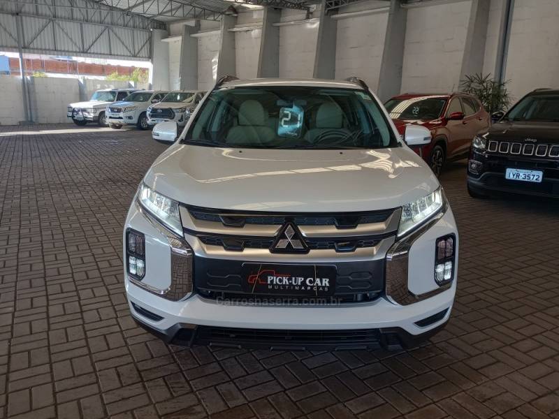 MITSUBISHI - OUTLANDER - 2020/2021 - Branca - R$ 138.000,00