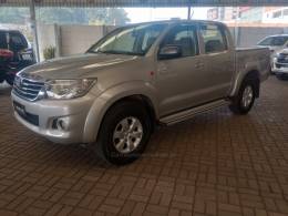 TOYOTA - HILUX - 2014/2014 - Prata - R$ 122.000,00