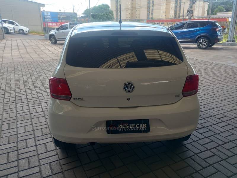 VOLKSWAGEN - GOL - 2013/2014 - Branca - R$ 42.000,00