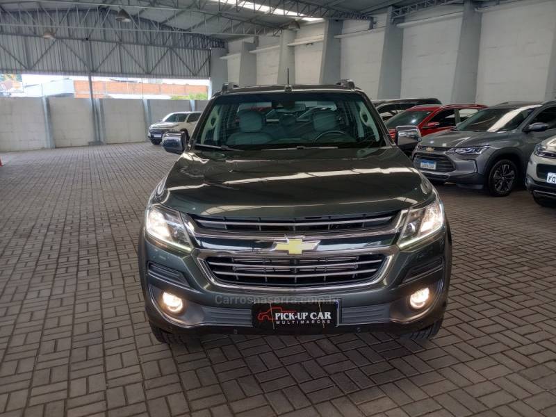 CHEVROLET - S10 - 2019/2020 - Cinza - R$ 200.000,00