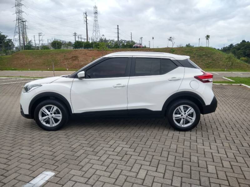 NISSAN - KICKS - 2020/2021 - Branca - R$ 92.000,00