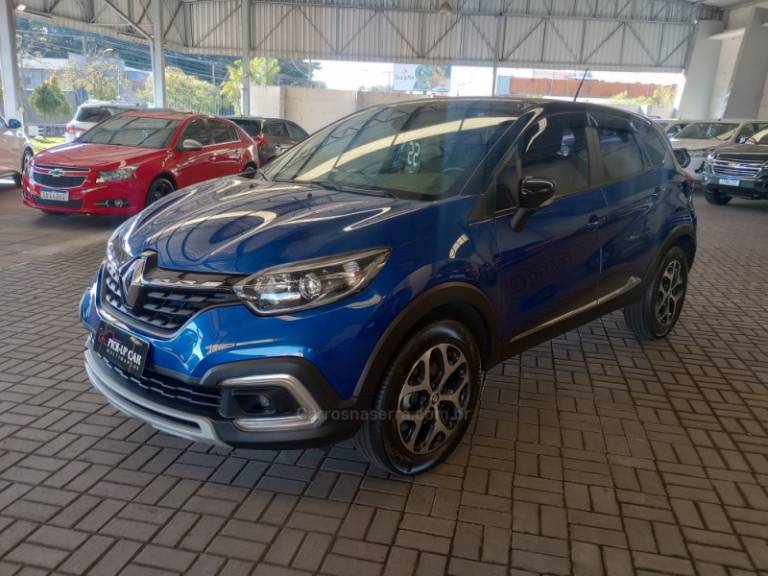 RENAULT - CAPTUR - 2021/2022 - Azul - R$ 110.000,00