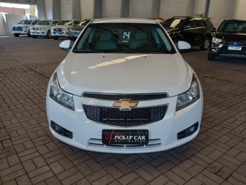 CHEVROLET - CRUZE - 2013/2014 - Branca - R$ 70.000,00