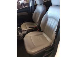 CHEVROLET - CRUZE - 2013/2014 - Branca - R$ 70.000,00