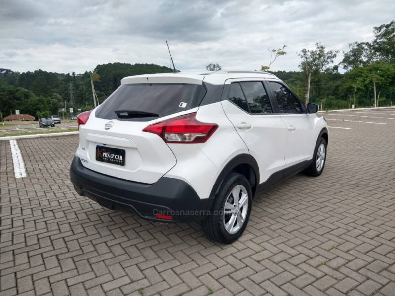 NISSAN - KICKS - 2020/2021 - Branca - R$ 91.500,00