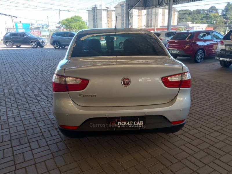 FIAT - GRAND SIENA - 2017/2018 - Prata - R$ 48.000,00