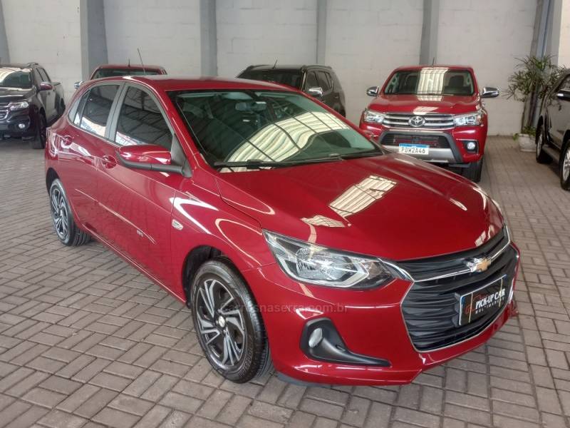 CHEVROLET - ONIX - 2023/2024 - Vermelha - R$ 86.000,00