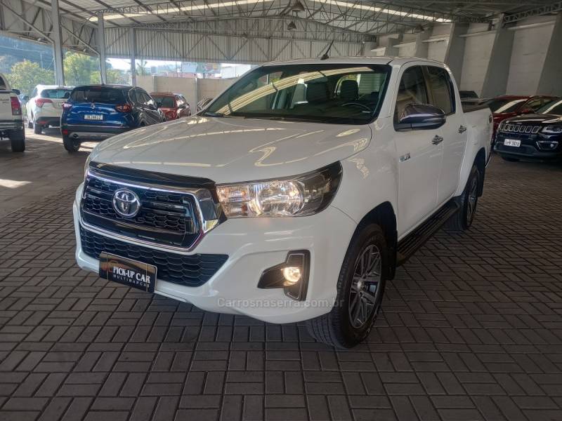 TOYOTA - HILUX - 2019/2020 - Branca - R$ 223.000,00