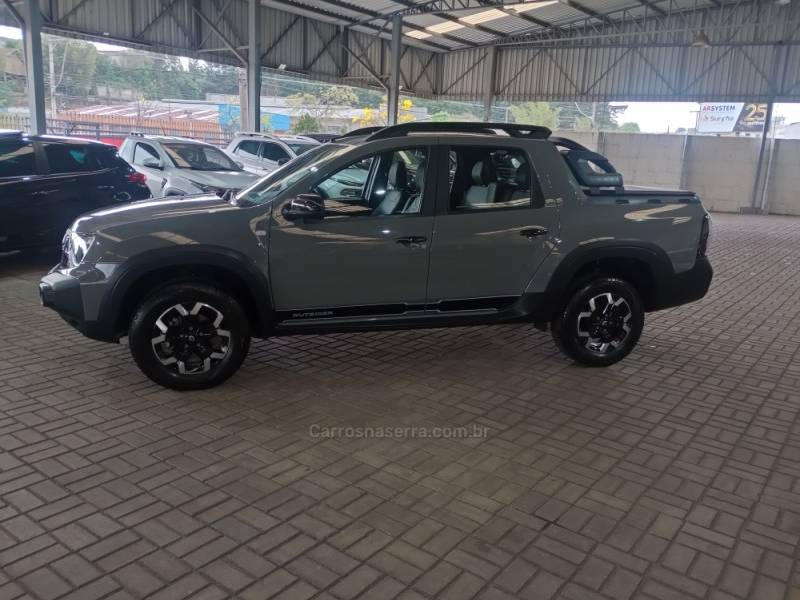 RENAULT - DUSTER OROCH - 2023/2024 - Cinza - R$ 125.000,00