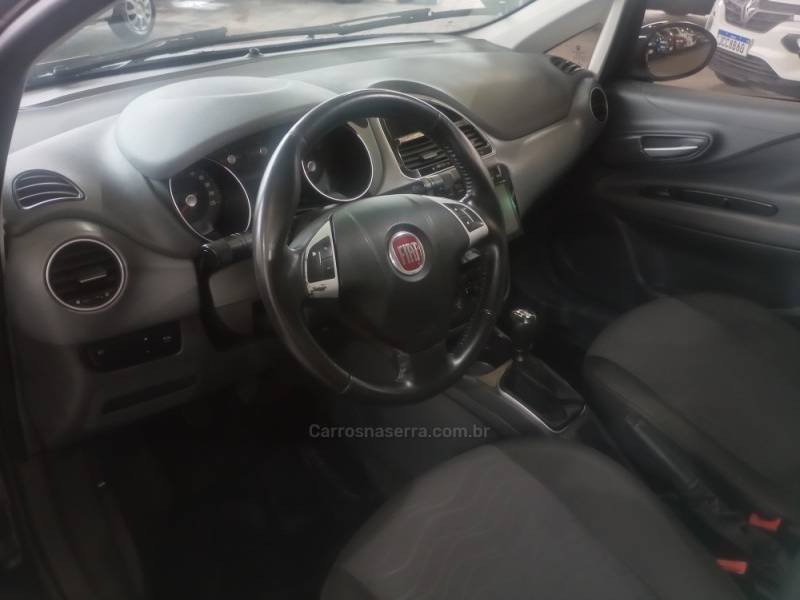 FIAT - PUNTO - 2015/2016 - Preta - R$ 48.000,00