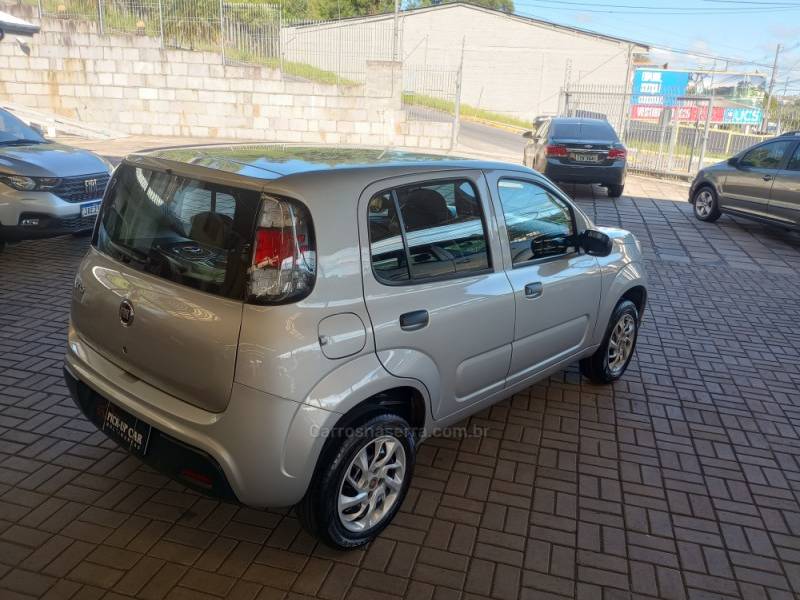 FIAT - UNO - 2021/2021 - Prata - R$ 53.000,00