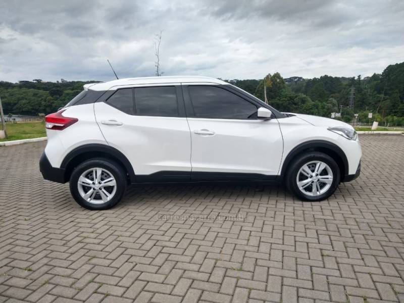 NISSAN - KICKS - 2020/2021 - Branca - R$ 91.500,00