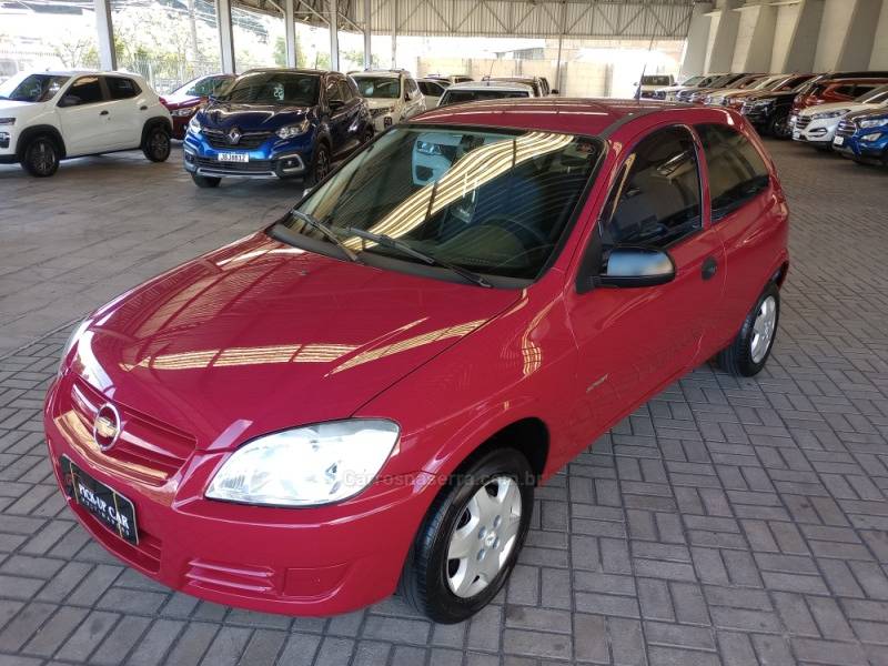 CHEVROLET - CELTA - 2010/2011 - Vermelha - R$ 24.900,00