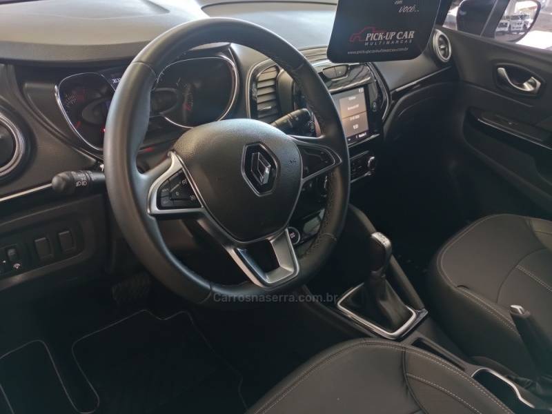 RENAULT - CAPTUR - 2021/2022 - Azul - R$ 110.000,00