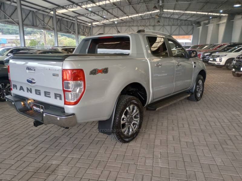 FORD - RANGER - 2021/2021 - Prata - R$ 205.000,00