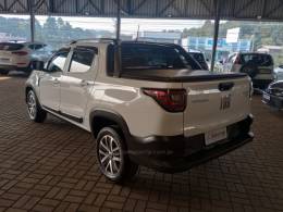 FIAT - STRADA - 2023/2024 - Branca - R$ 117.000,00