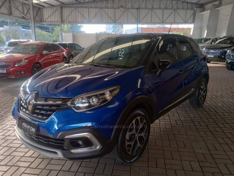 RENAULT - CAPTUR - 2021/2022 - Azul - R$ 110.000,00