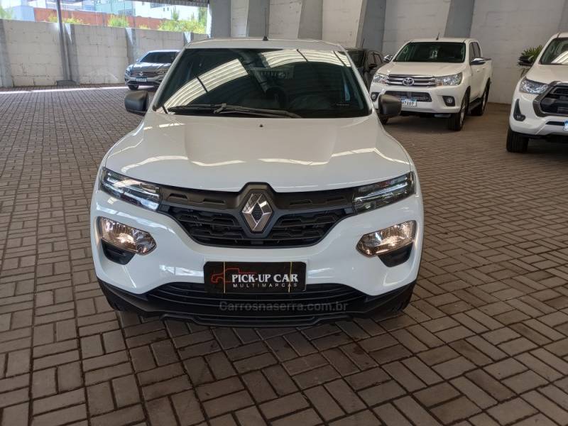 RENAULT - KWID - 2023/2024 - Branca - R$ 60.000,00