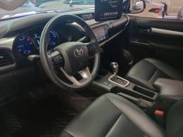 TOYOTA - HILUX - 2016/2016 - Vermelha - R$ 202.000,00