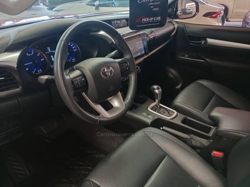 TOYOTA - HILUX - 2016/2016 - Vermelha - R$ 202.000,00