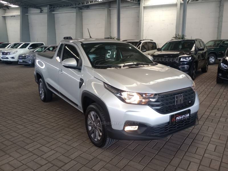 FIAT - STRADA - 2020/2021 - Prata - R$ 90.000,00