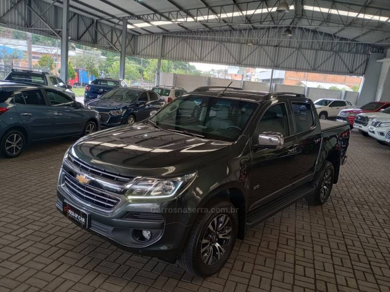 CHEVROLET - S10 - 2019/2020 - Cinza - R$ 200.000,00