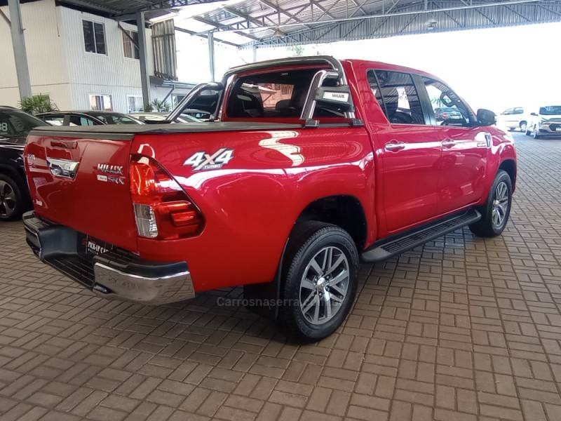 TOYOTA - HILUX - 2016/2016 - Vermelha - R$ 202.000,00