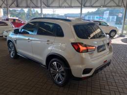 MITSUBISHI - OUTLANDER - 2020/2021 - Branca - R$ 136.000,00