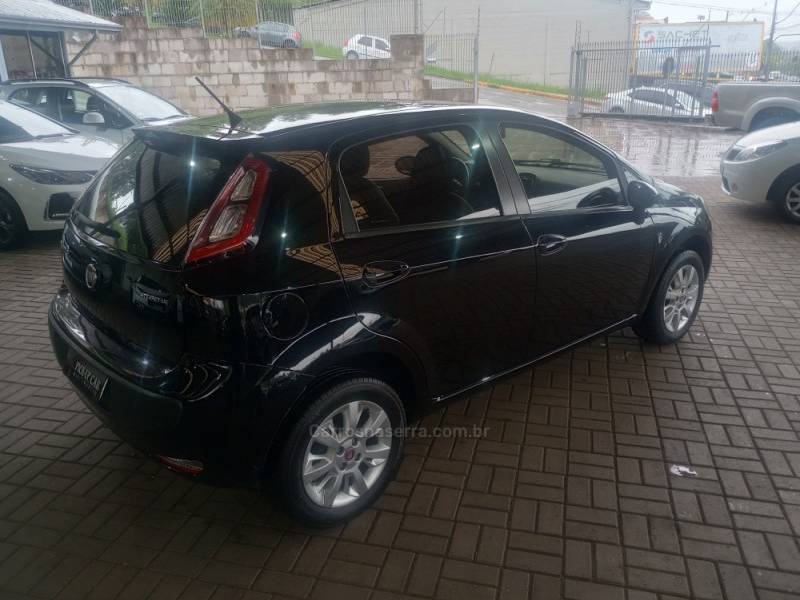 FIAT - PUNTO - 2015/2016 - Preta - R$ 48.000,00