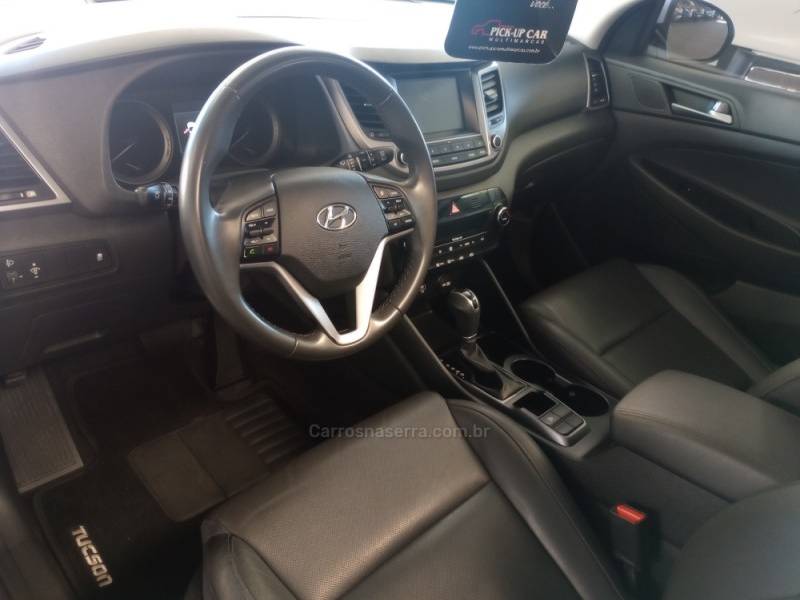 HYUNDAI - TUCSON - 2017/2018 - Branca - R$ 113.000,00