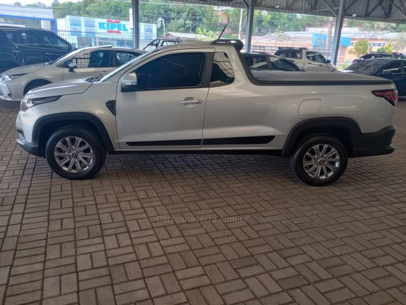 FIAT - STRADA - 2020/2021 - Prata - R$ 90.000,00